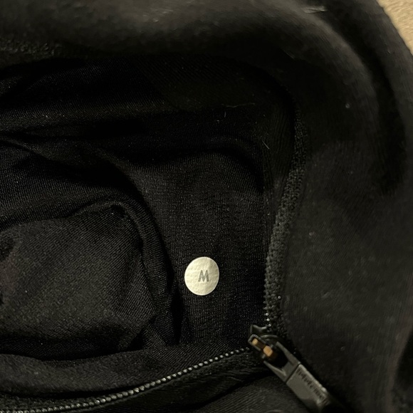 Lululemon Trainer Men"s Jacket Black M Full Zip - Picture 6 of 8